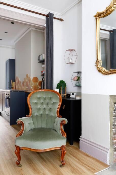Stunning 2 Bedroom Flat 8Min Walk From The Beach Brighton Exterior photo
