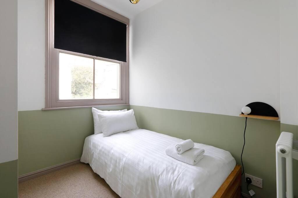 Stunning 2 Bedroom Flat 8Min Walk From The Beach Brighton Exterior photo